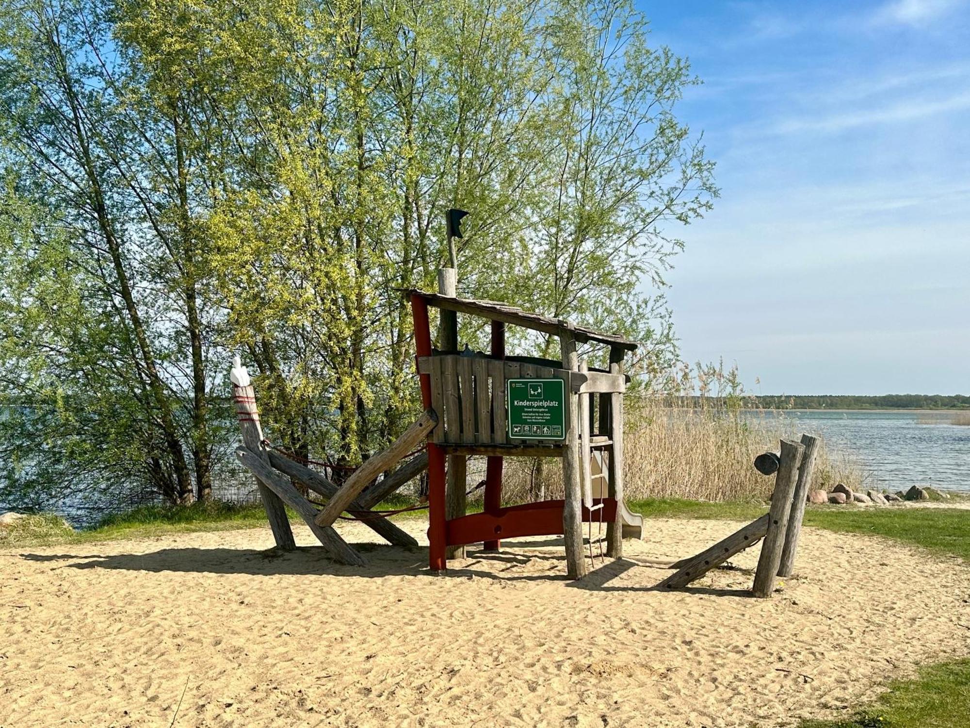 Kapitaens-Bungalow Am See Göhren-Lebbin Extérieur photo